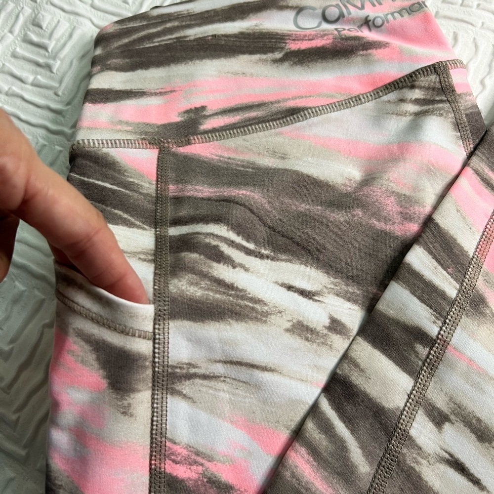 Calvin Klein Performance Size M. Side Pockets. St… - image 3